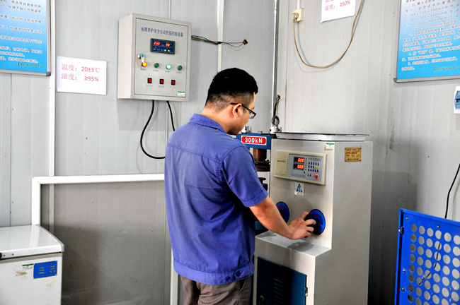 �������z�y